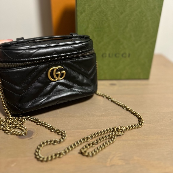 Gucci GG MARMONT MINI TOP HANDLE BAG - Picture 4 of 9